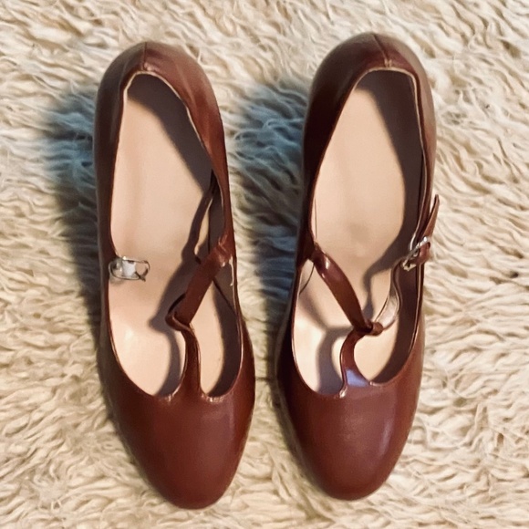 1940s-style Chocolate Brown Stacked Heel Mary Jane Pumps - Picture 1 of 6